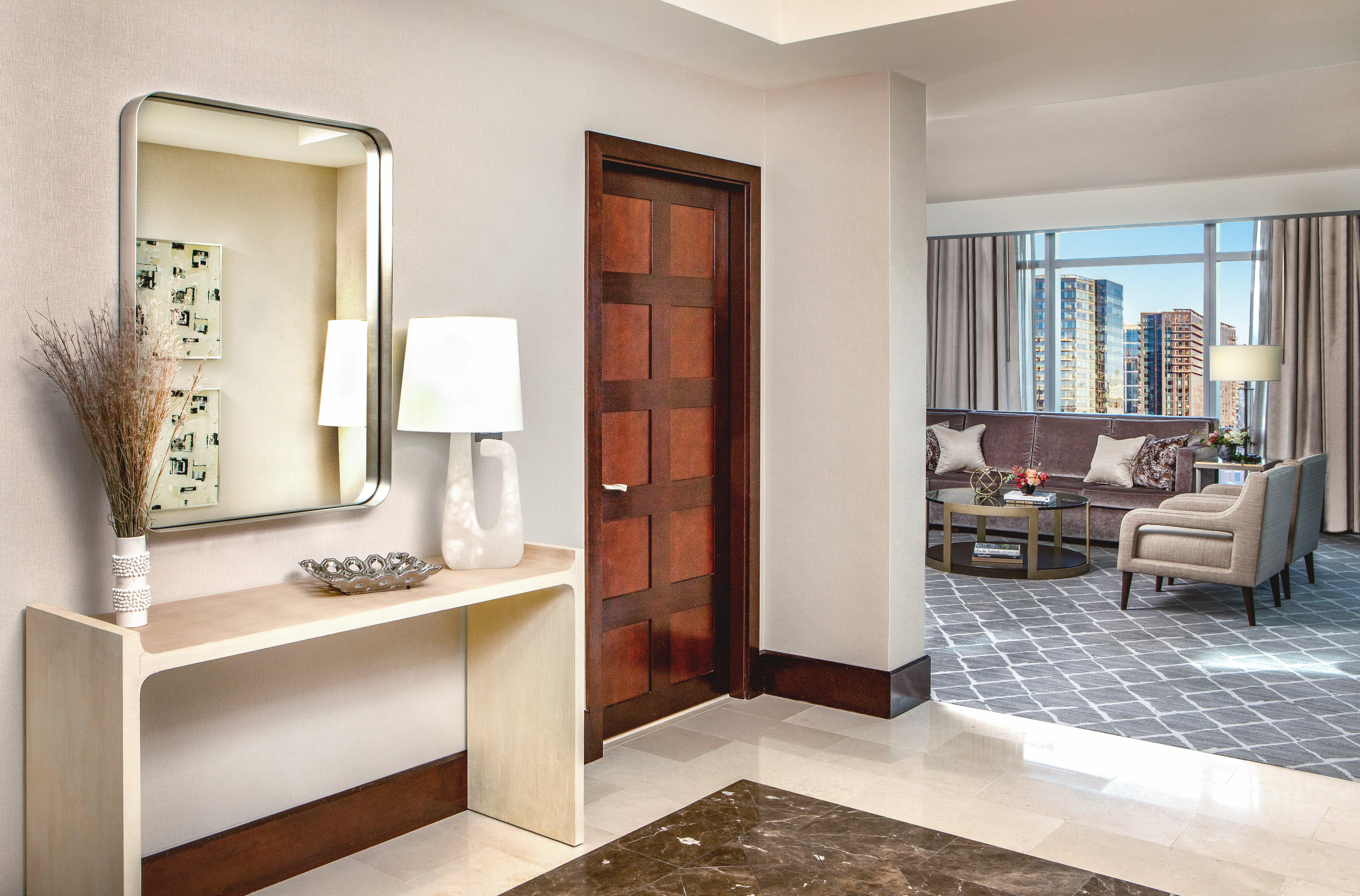 Intercontinental Boston By Ihg Hotel Exterior foto A typical interior of a suite at The Ritz-Carlton, Dubai