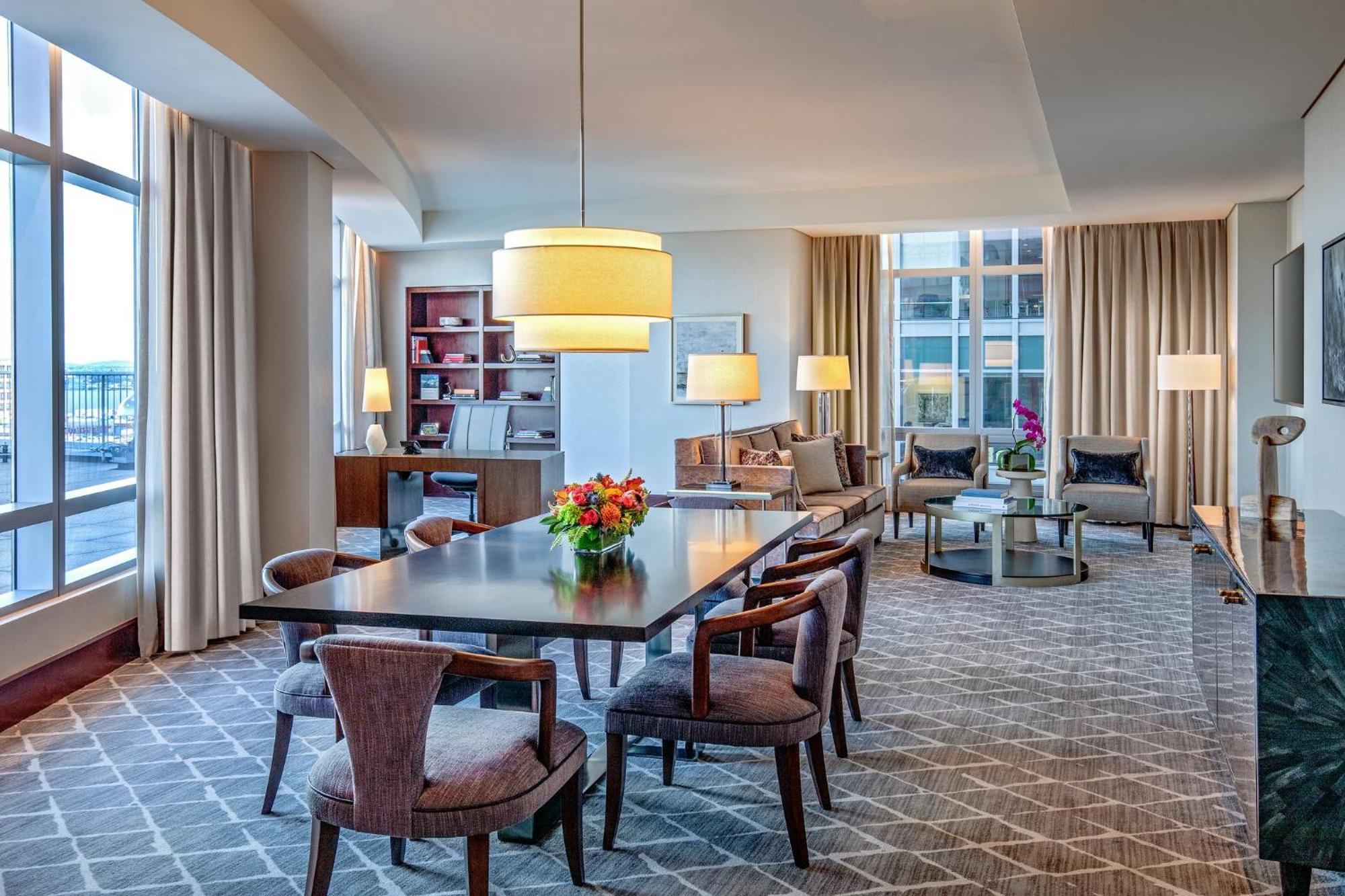 Intercontinental Boston By Ihg Hotel Exterior foto A suite at the Westin